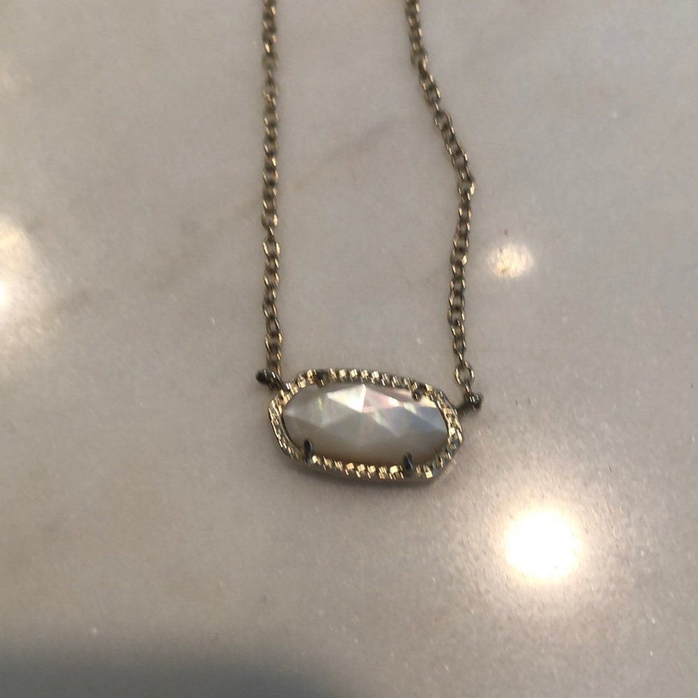 Kendra Scott Elisa necklace in gold ivory